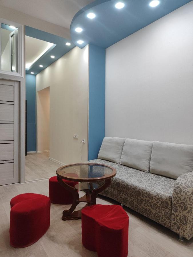 Guest House In The Small Center Erivan Exterior foto