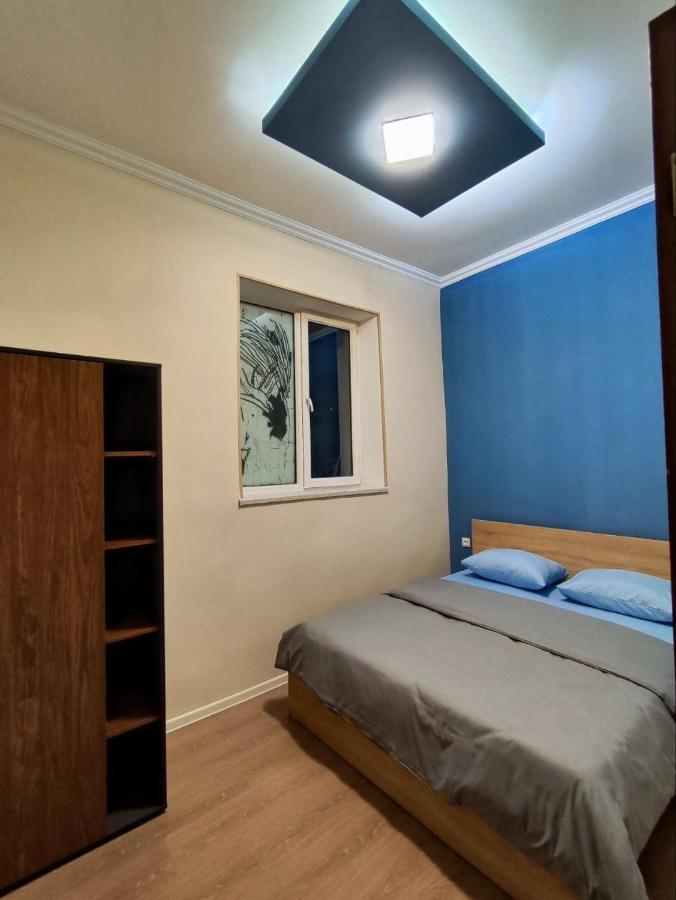 Guest House In The Small Center Erivan Exterior foto